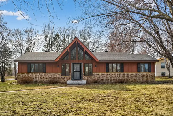 280 Poplar LN, Annandale, MN 55302