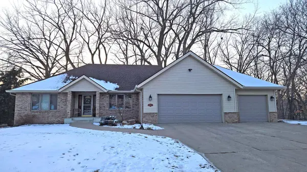 1657 Wedgewood DR NE, Owatonna, MN 55060