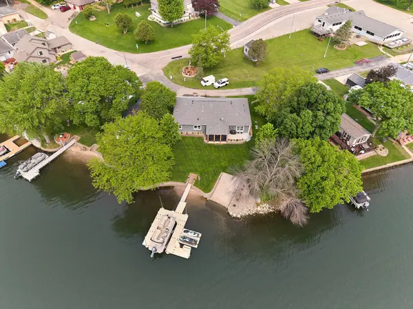 56814 402nd AVE, Mazeppa, MN 55956