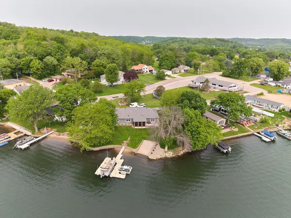 56814 402nd AVE, Mazeppa, MN 55956