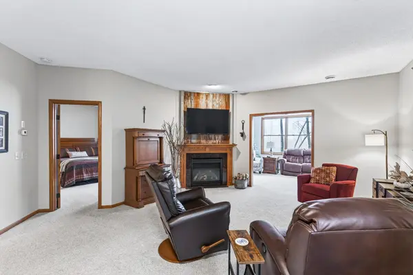 343 Sophia AVE E, Maplewood, MN 55117