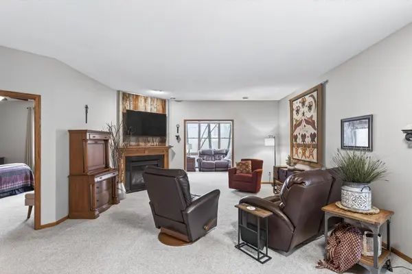 343 Sophia AVE E, Maplewood, MN 55117