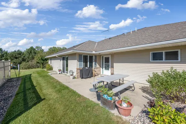 307 Circle View DR, Dassel, MN 55325