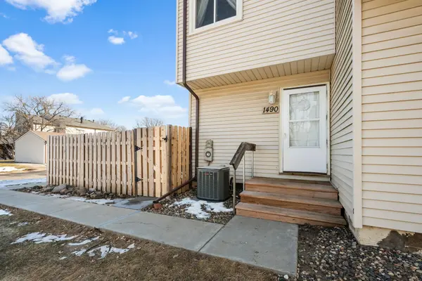 1490 Woodview AVE E, Eagan, MN 55122