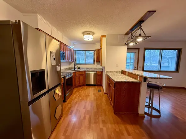 8541 S Pond TRL, Champlin, MN 55316