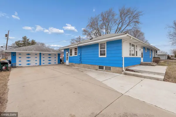 8238 Oakland AVE S, Bloomington, MN 55420