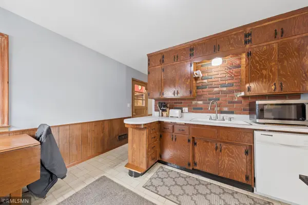 8238 Oakland AVE S, Bloomington, MN 55420