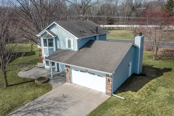 801 Gramsey PL, Burnsville, MN 55306
