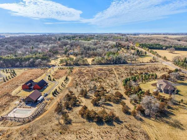 5131 Trading Post TRL S,  Afton,  MN 55001