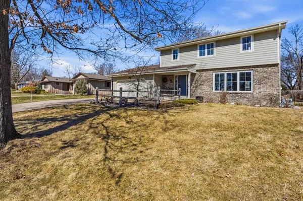 9736 Oxborough RD, Bloomington, MN 55437