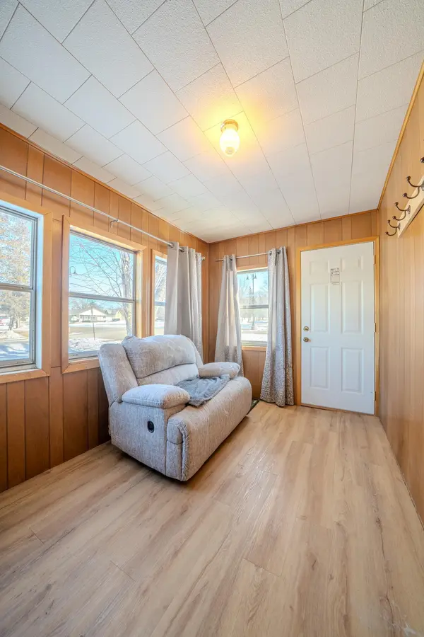 502 Degraff AVE, Swanville, MN 56382