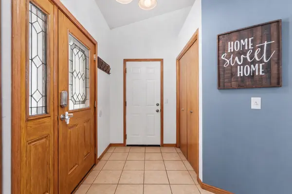 8936 Norwood LN N, Maple Grove, MN 55369