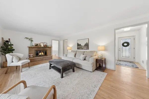 4652 Caribou DR, Minnetonka, MN 55345