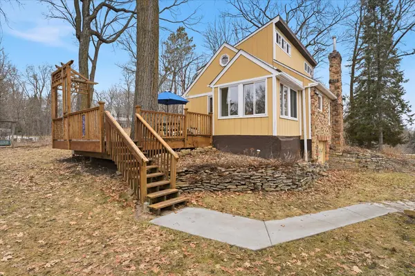 1305 Spruce PL, Mound, MN 55364