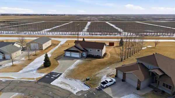 805 Leonards WAY, Argusville, ND 58005