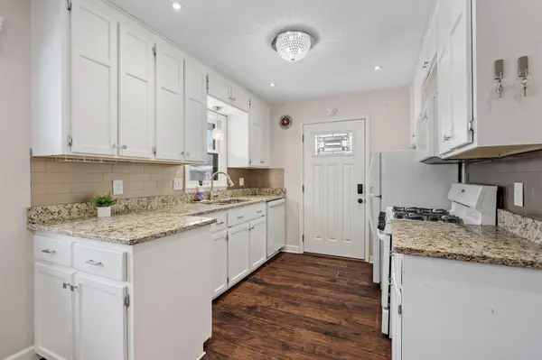 101 W 93rd ST, Bloomington, MN 55420