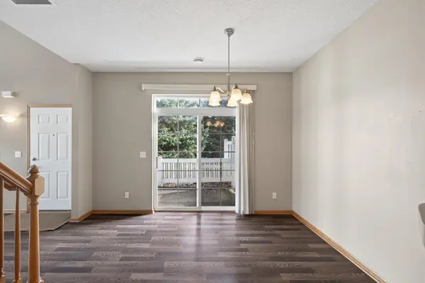 20424 Kensfield TRL, Lakeville, MN 55044