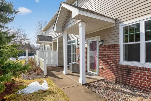 20424 Kensfield TRL, Lakeville, MN 55044