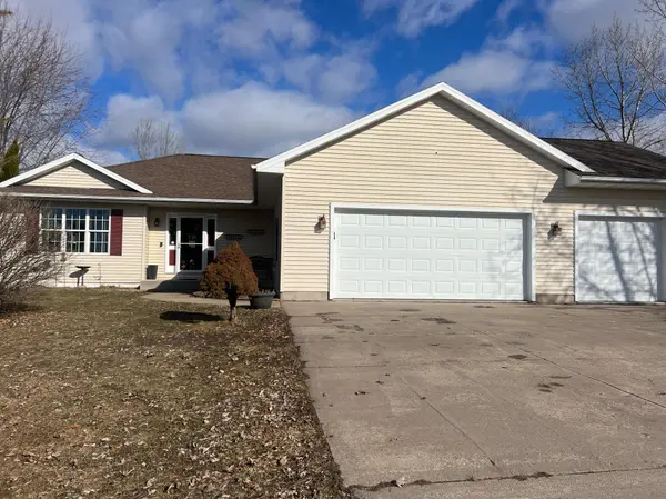 875 161st ST, Hammond, WI 54015
