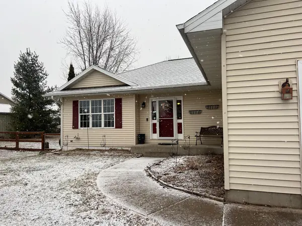 875 161st ST, Hammond, WI 54015
