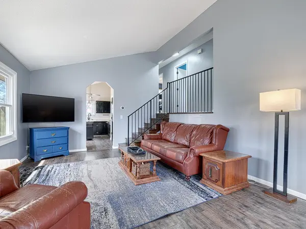 3107 Alexander LN, Mound, MN 55364