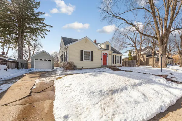 210 6th AVE NE, Faribault, MN 55021