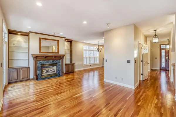 228 Ridgewood AVE, Minneapolis, MN 55403