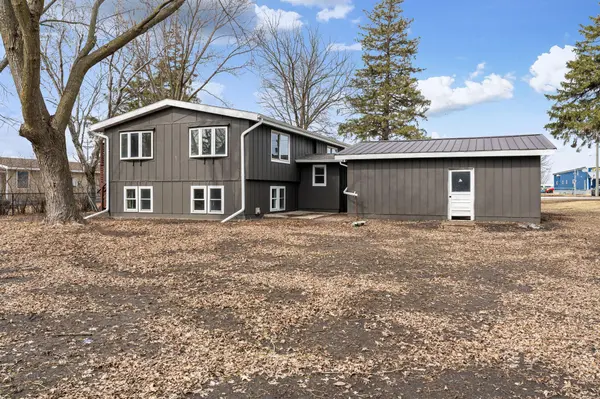 633 3rd ST NE, Blooming Prairie, MN 55917