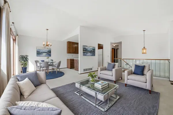 1072 Amble DR, Shoreview, MN 55126
