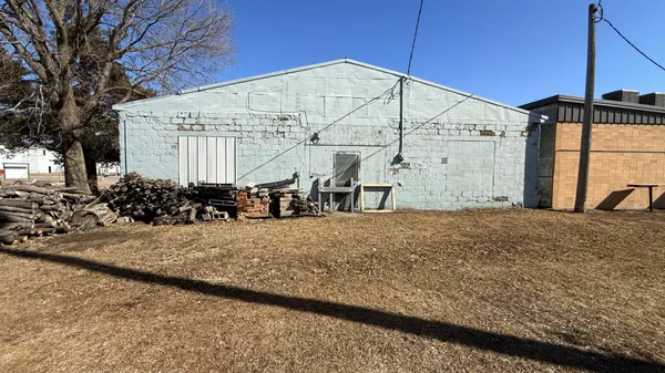 175 S Broadway ST, Vesta, MN 56292