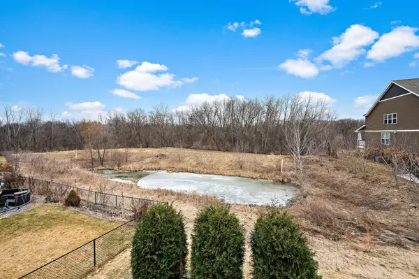 10667 38th CIR NE, Saint Michael, MN 55376