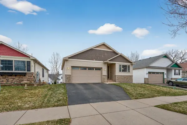 1581 Christie PL, Saint Paul, MN 55106