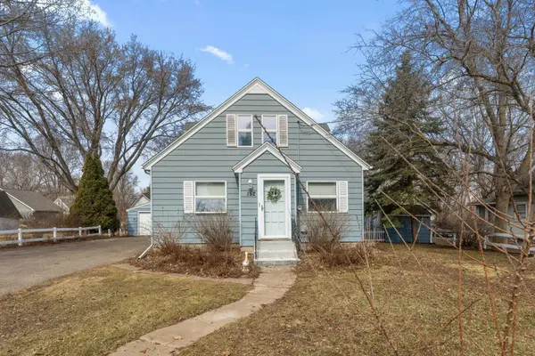 152 Busch AVE, Center City, MN 55012