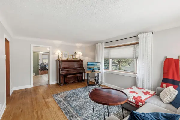 152 Busch AVE, Center City, MN 55012