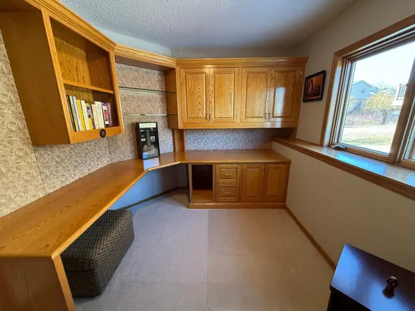 5415 Teakwood LN N, Plymouth, MN 55442