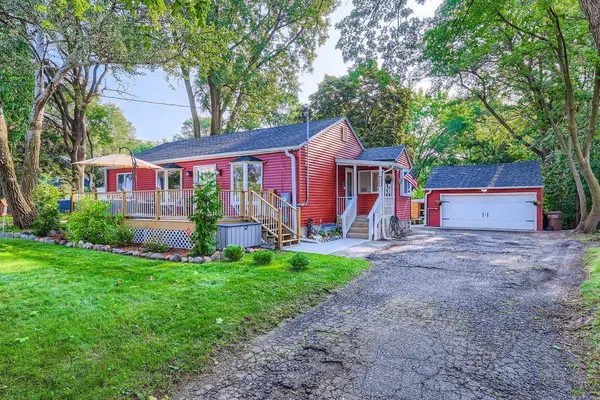 1387 Hadley AVE N, Oakdale, MN 55128