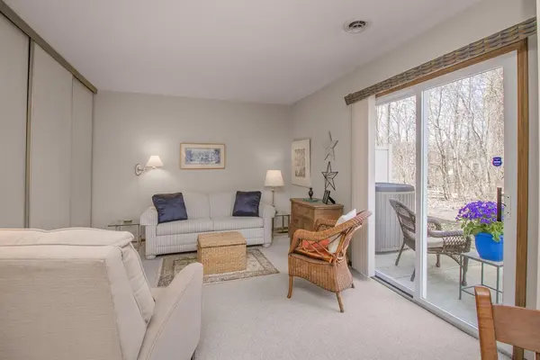 967 104th LN NW, Coon Rapids, MN 55433
