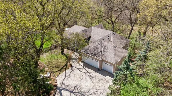 925 Queensland LN N, Plymouth, MN 55447