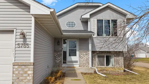 5785 Yucca LN N, Plymouth, MN 55446