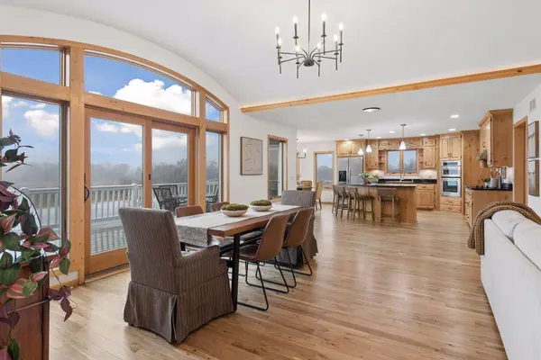 869 Yellowstone TRL, Waconia, MN 55387
