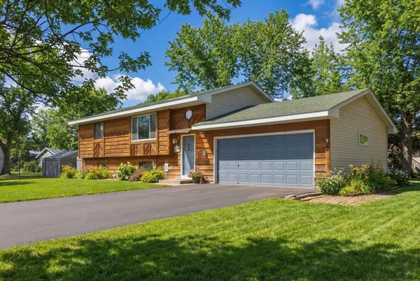 6710 115 1/2 AVE N, Champlin, MN 55316