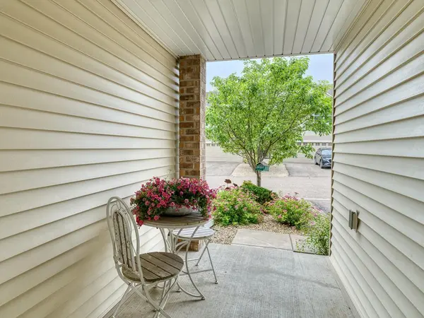 9731 Saint Andrews DR, Elko New Market, MN 55020