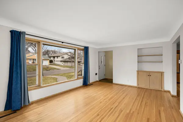1140 Ottawa AVE, West Saint Paul, MN 55118