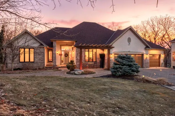 7811 128th ST W, Apple Valley, MN 55124
