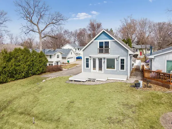 1728 Finch LN, Mound, MN 55364