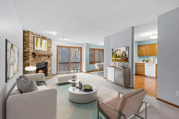929 Oakwood Heights CIR #6, Eagan, MN 55123