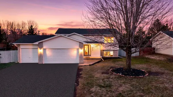 800 11th AVE SW, Isanti, MN 55040