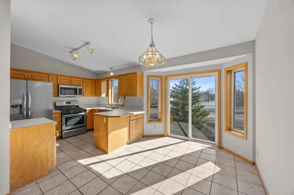 800 11th AVE SW, Isanti, MN 55040