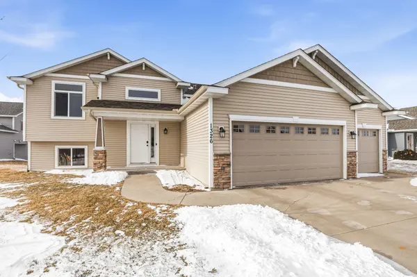 1326 Osauka RD NE,  Sauk Rapids,  MN 56379