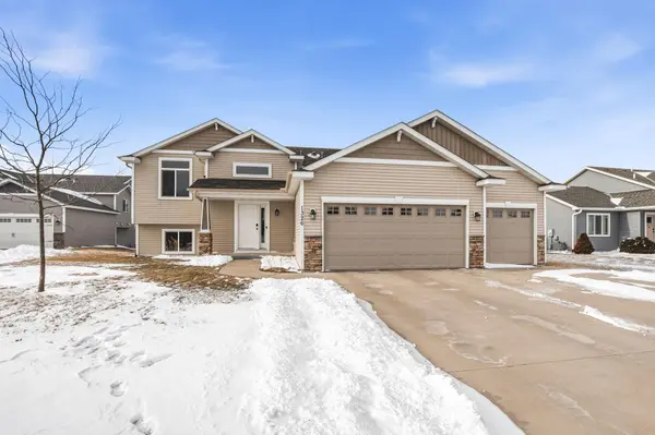 1326 Osauka RD NE, Sauk Rapids, MN 56379